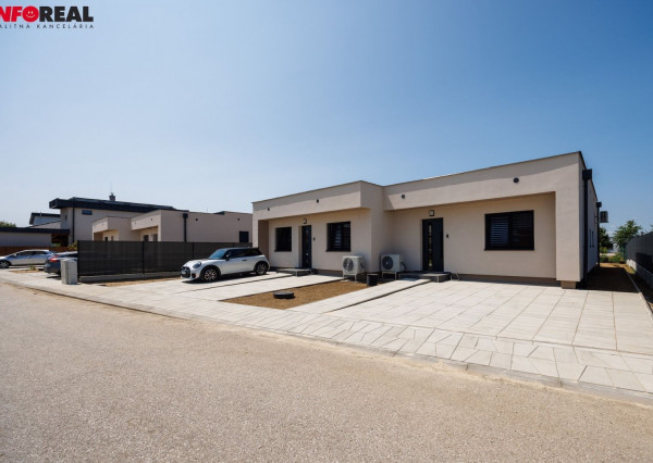 REZERVOVANÉ. NOVOSTAVBA 4 izbového domu Rybárska ul., IBV Pri jazere, terasa, tepelné čerpadlo, pozemok 409 m2